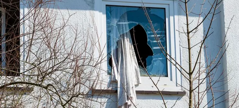 Storm Window Installation Contractors in Plant City, FL